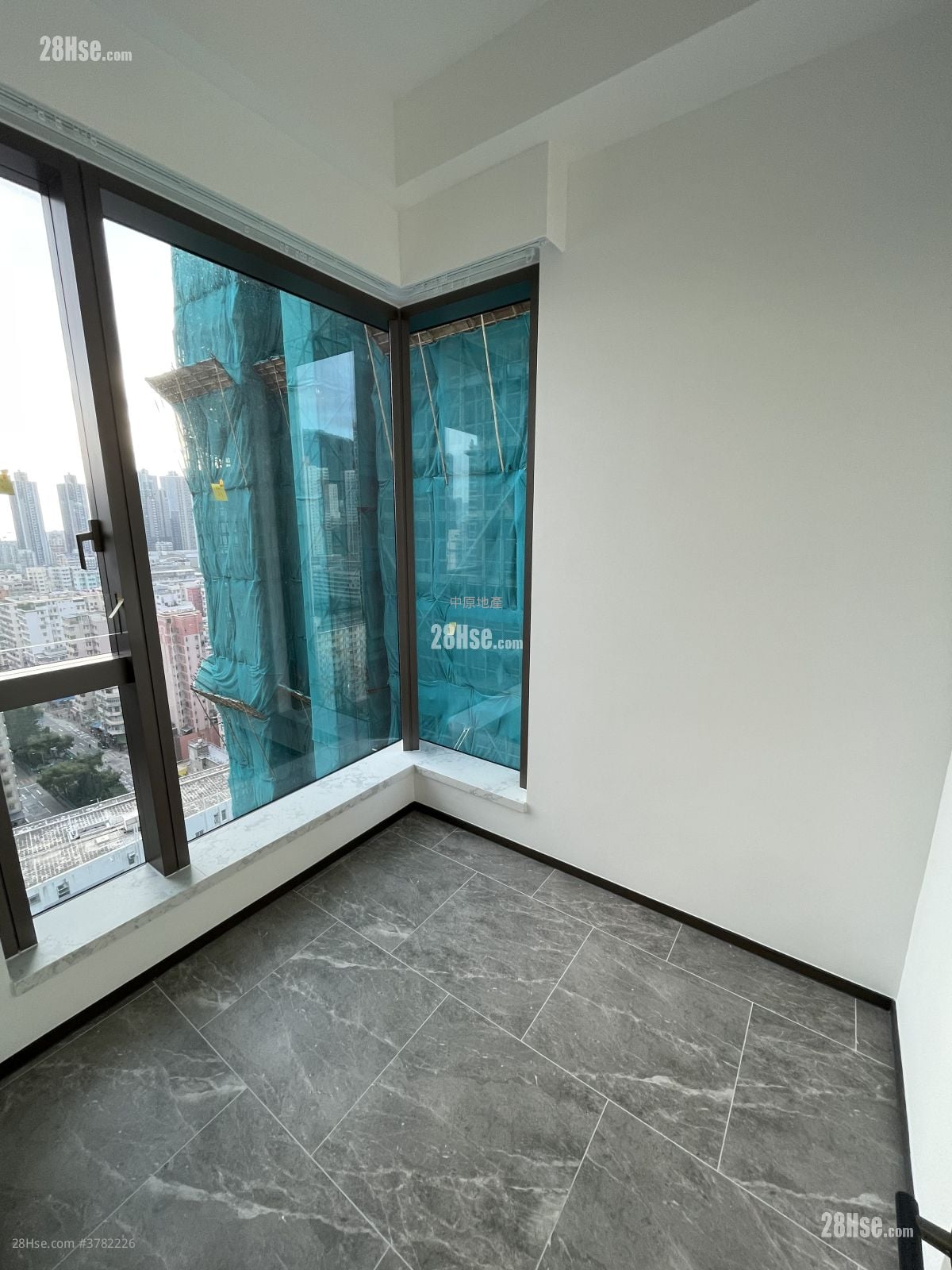 Belgravia Place 售盘 2 房 , 1 浴室 351 平方尺