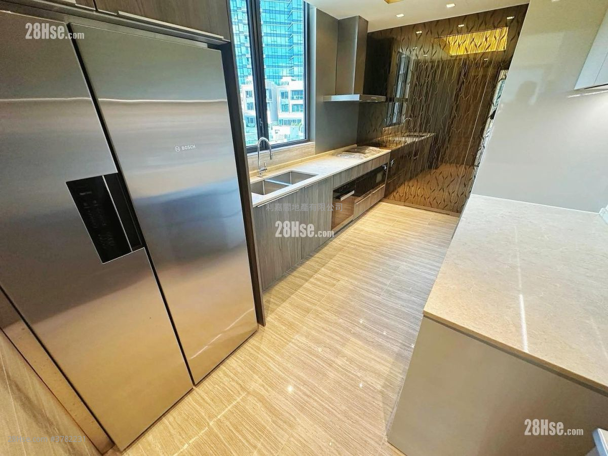 富豪山峯 售盘 4 房 , 4 浴室 1,625 平方尺