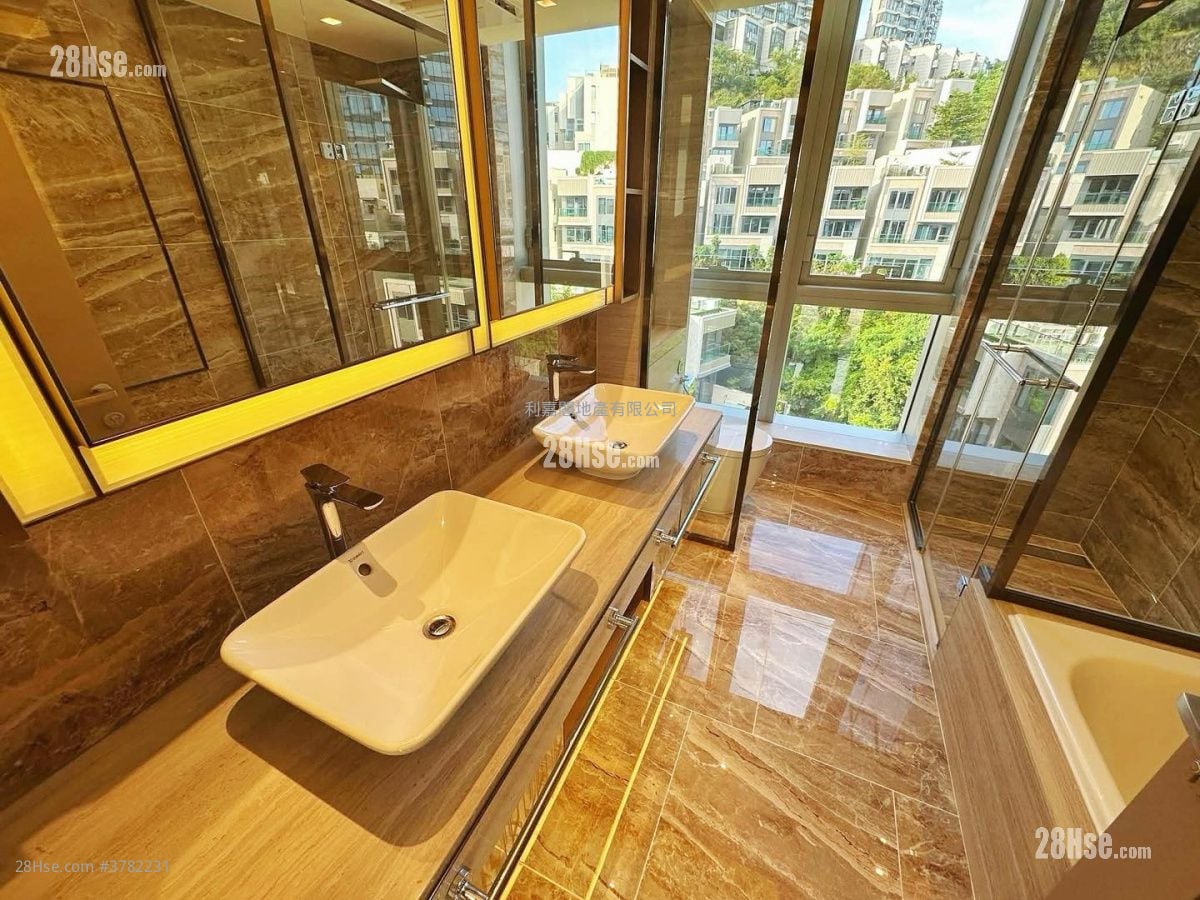 富豪山峯 售盘 4 房 , 4 浴室 1,625 平方尺