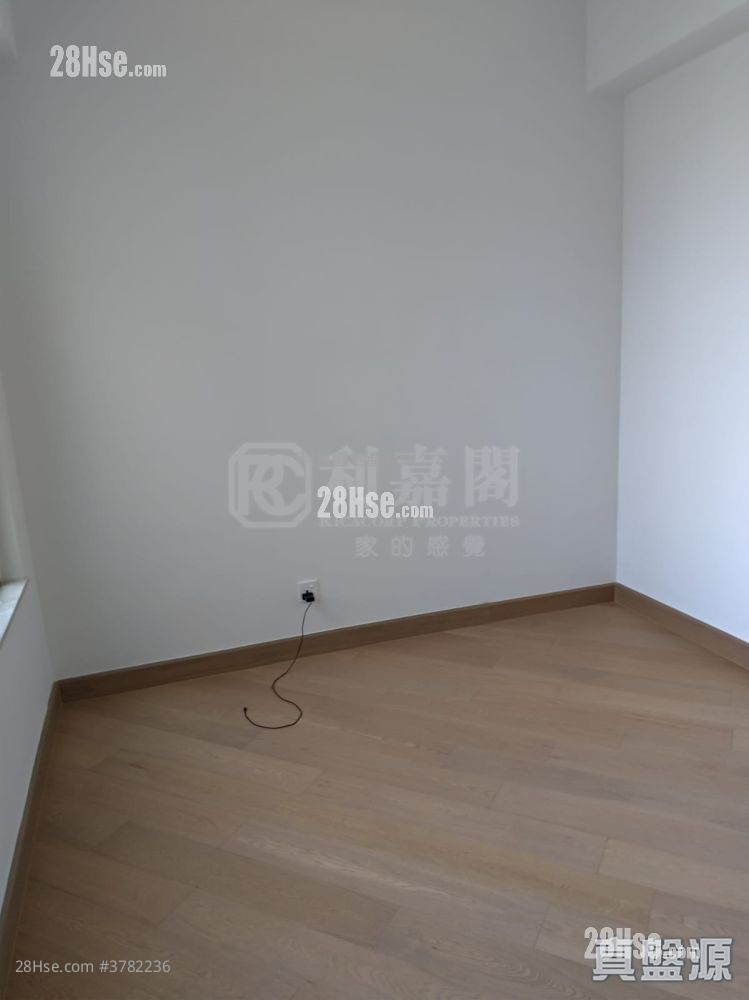 Parc City Sell 3 Bedrooms , 2 Bathrooms 838 ft²