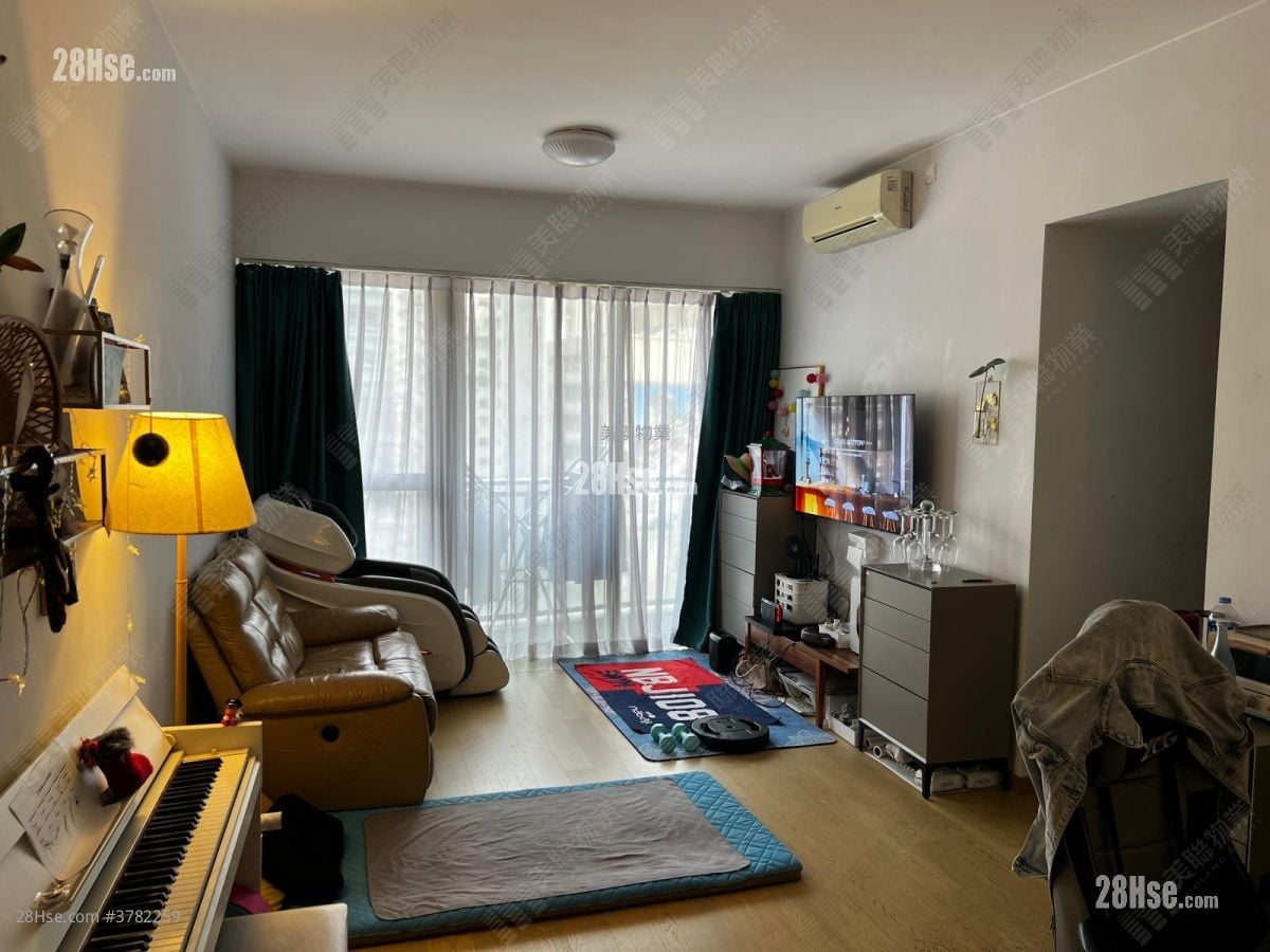 The Austin Sell 3 Bedrooms 899 ft²