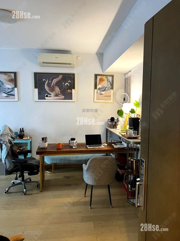 The Austin Sell 3 Bedrooms 899 ft²