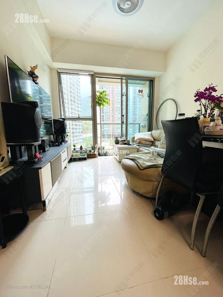 银湖天峰 售盘 3 房 , 2 浴室 700 平方尺