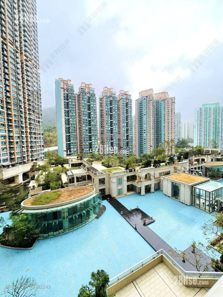 银湖天峰 售盘 3 房 , 2 浴室 700 平方尺