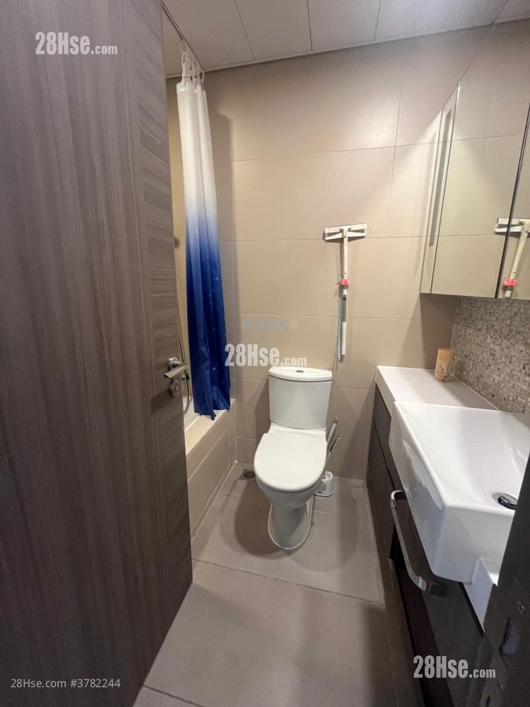 Heya Crystal Rental 2 Bedrooms , 1 Bathroom 498 ft²