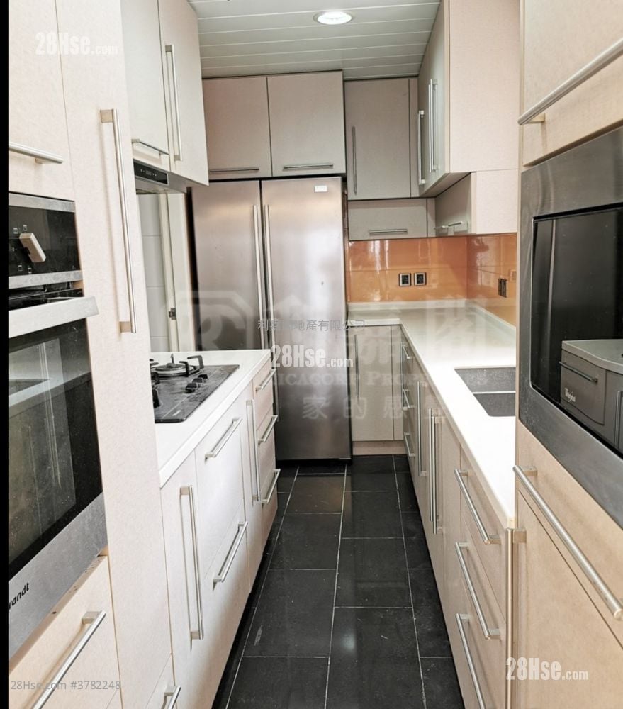 云景台 租盘 3 房 , 2 浴室 1,065 平方尺