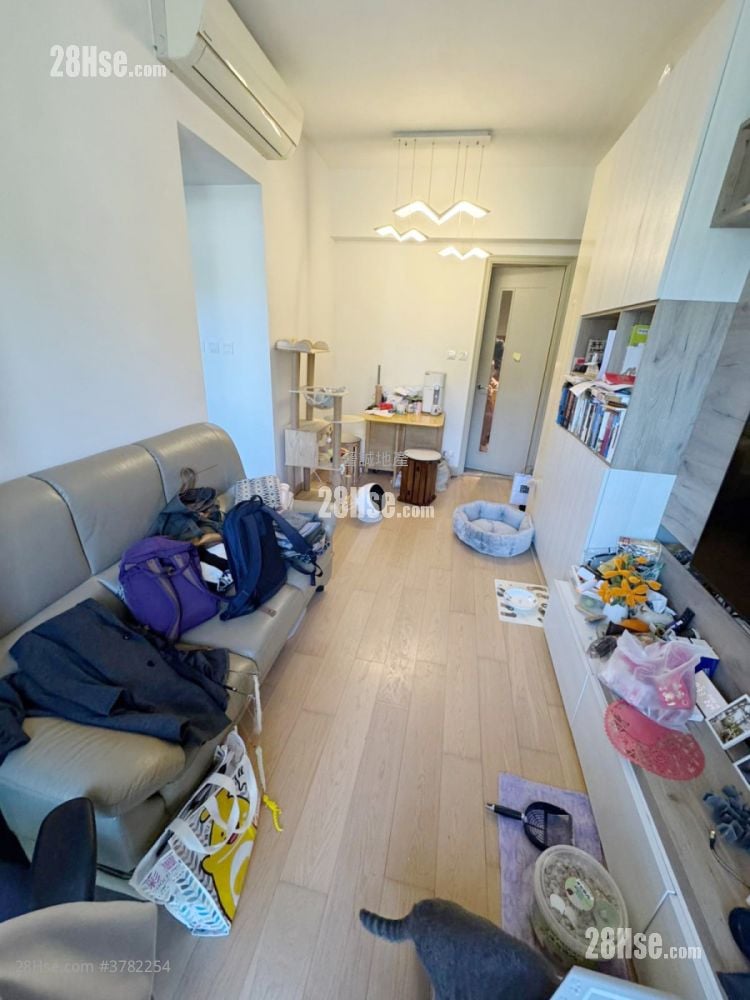 Napa Sell 2 Bedrooms , 1 Bathroom 512 ft²