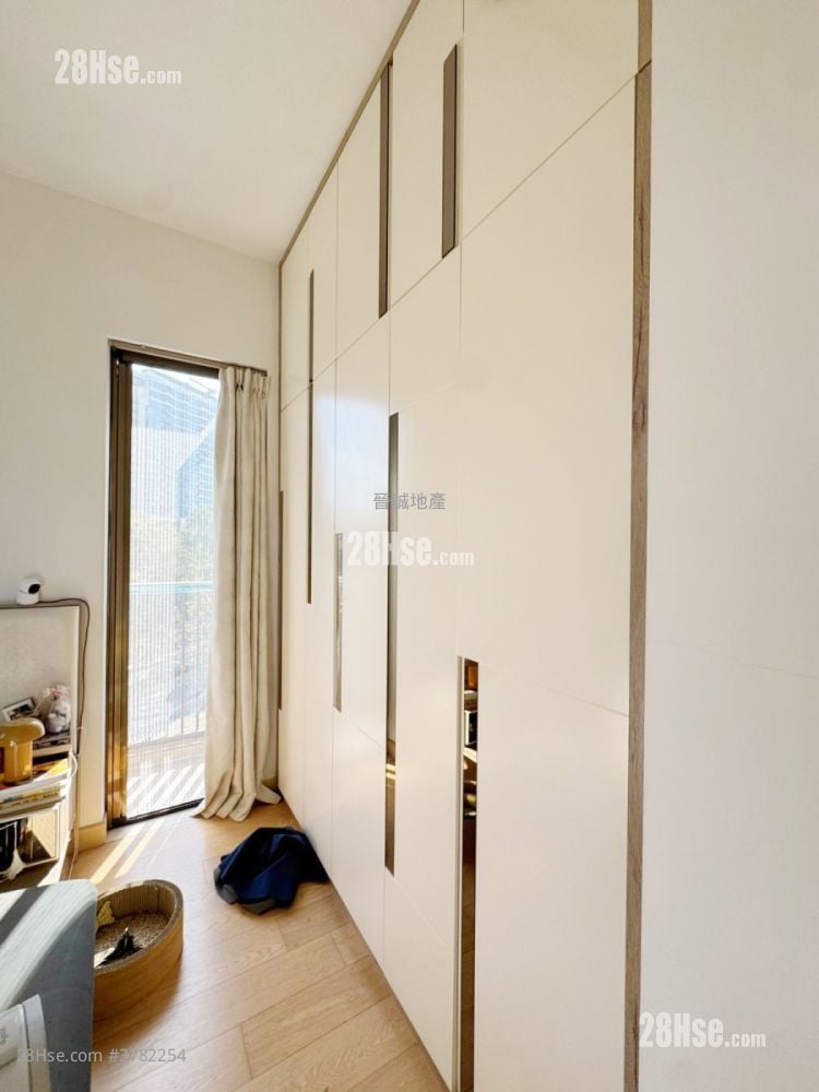 Napa Sell 2 Bedrooms , 1 Bathroom 512 ft²