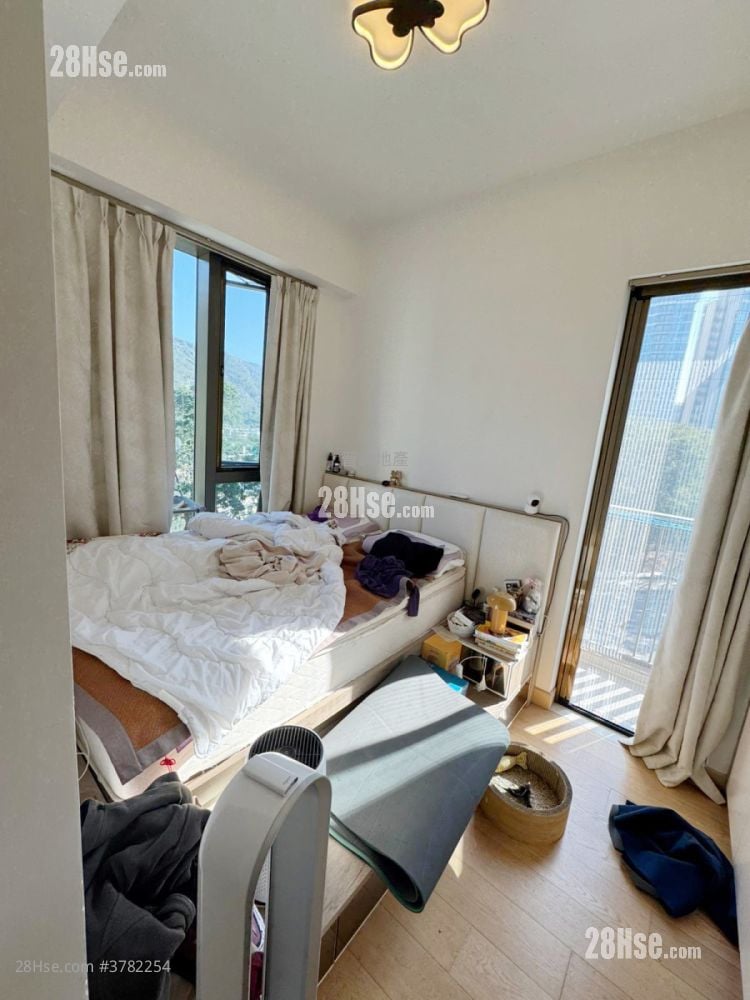 Napa Sell 2 Bedrooms , 1 Bathroom 512 ft²