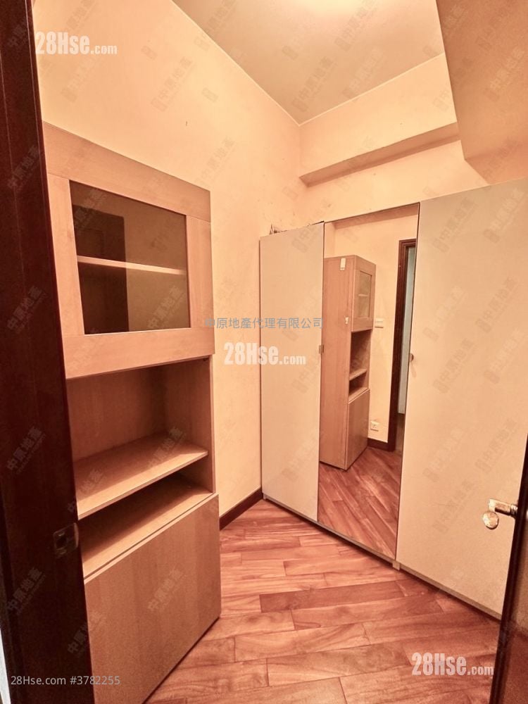 御龙山 租盘 3 房 , 2 浴室 1,016 平方尺