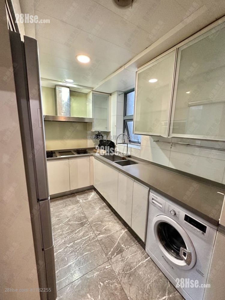 御龙山 租盘 3 房 , 2 浴室 1,016 平方尺