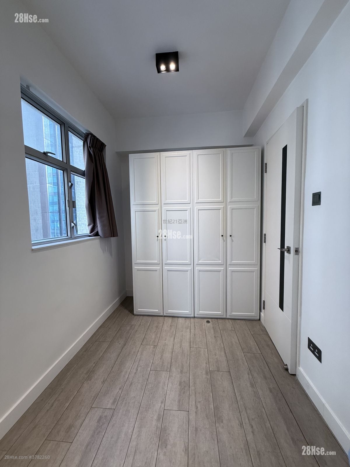 Dandenong Mansion Sell 1 Bedroom , 1 Bathroom 271 ft²