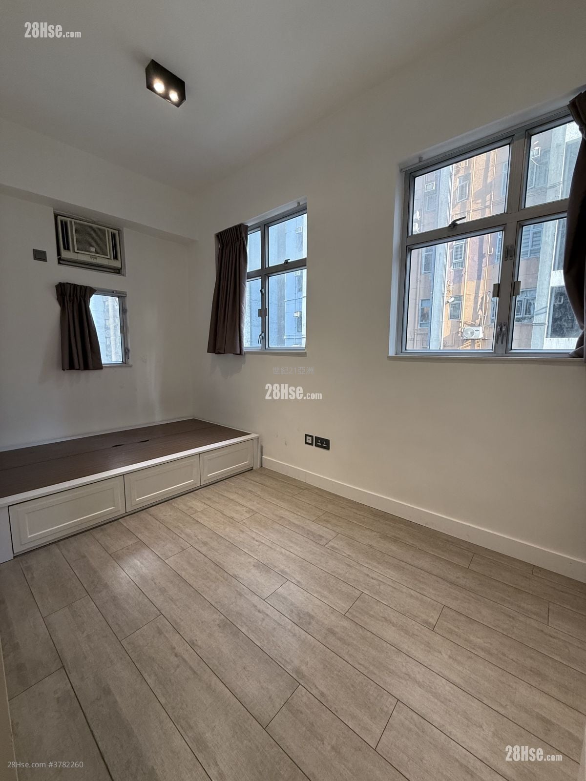 Dandenong Mansion Sell 1 Bedroom , 1 Bathroom 271 ft²