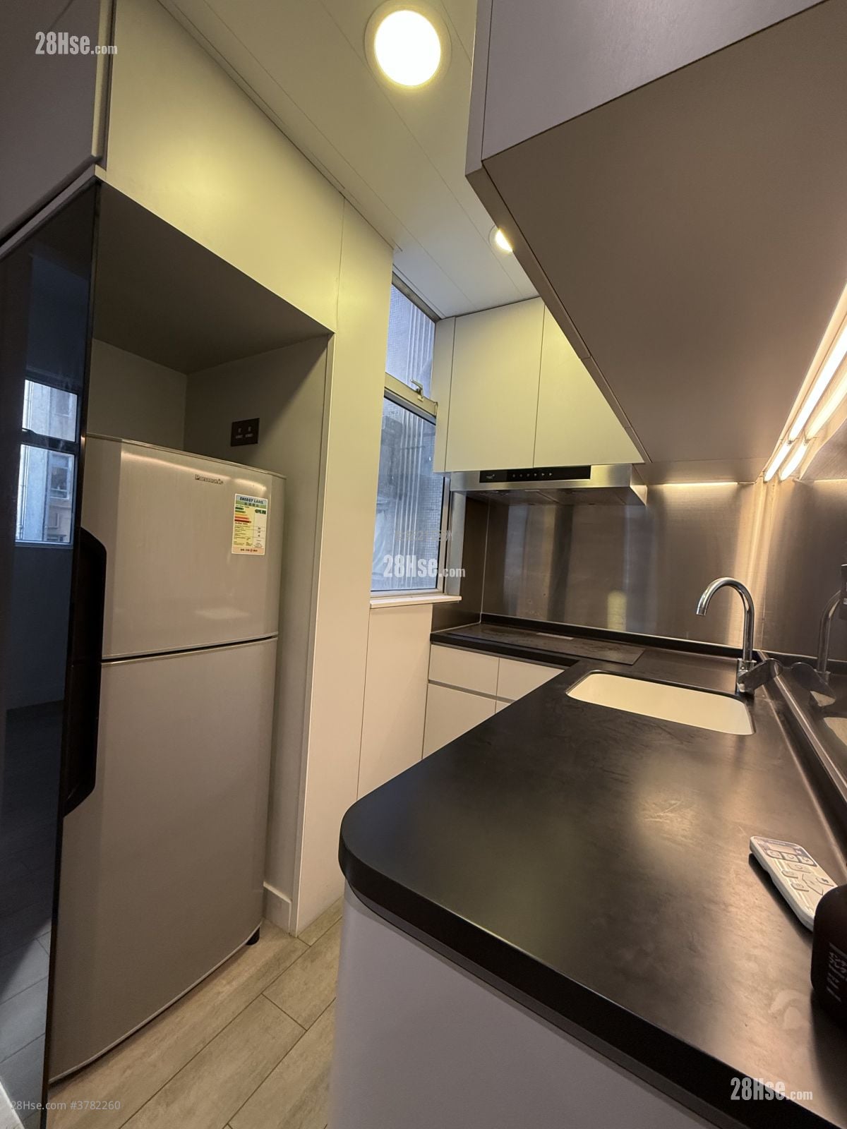 Dandenong Mansion Sell 1 Bedroom , 1 Bathroom 271 ft²