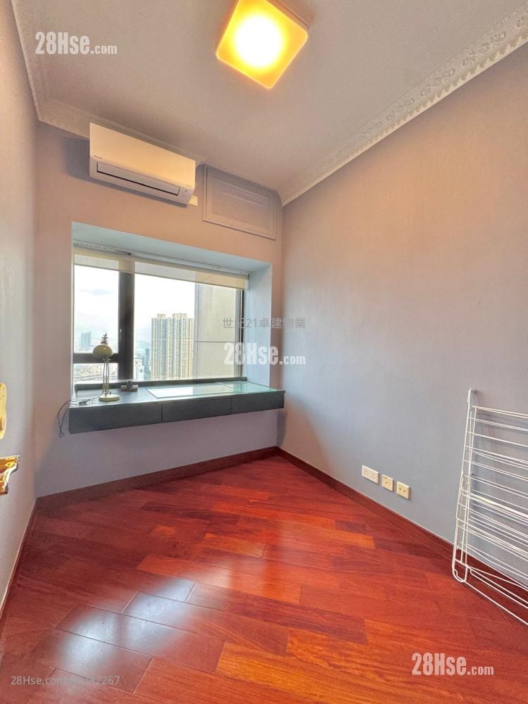 The Arch Rental 3 Bedrooms , 2 Bathrooms 871 ft²