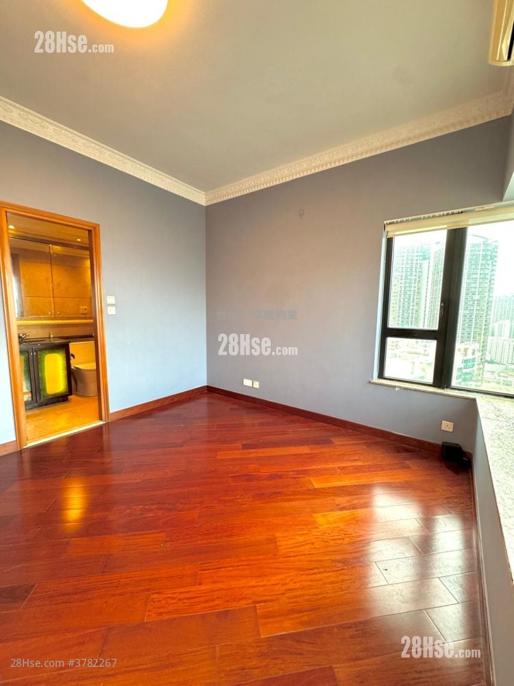 The Arch Rental 3 Bedrooms , 2 Bathrooms 871 ft²