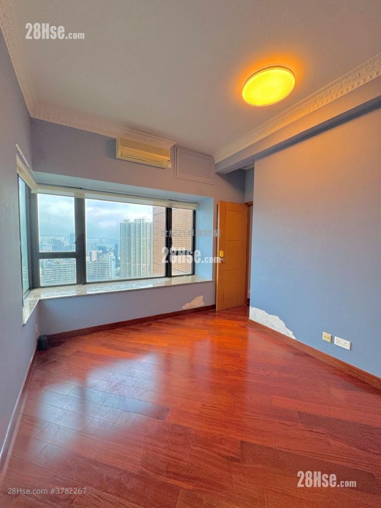 The Arch Rental 3 Bedrooms , 2 Bathrooms 871 ft²