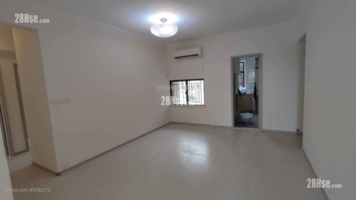 Cavendish Heights Sell 3 Bedrooms , 2 Bathrooms 1,507 ft²