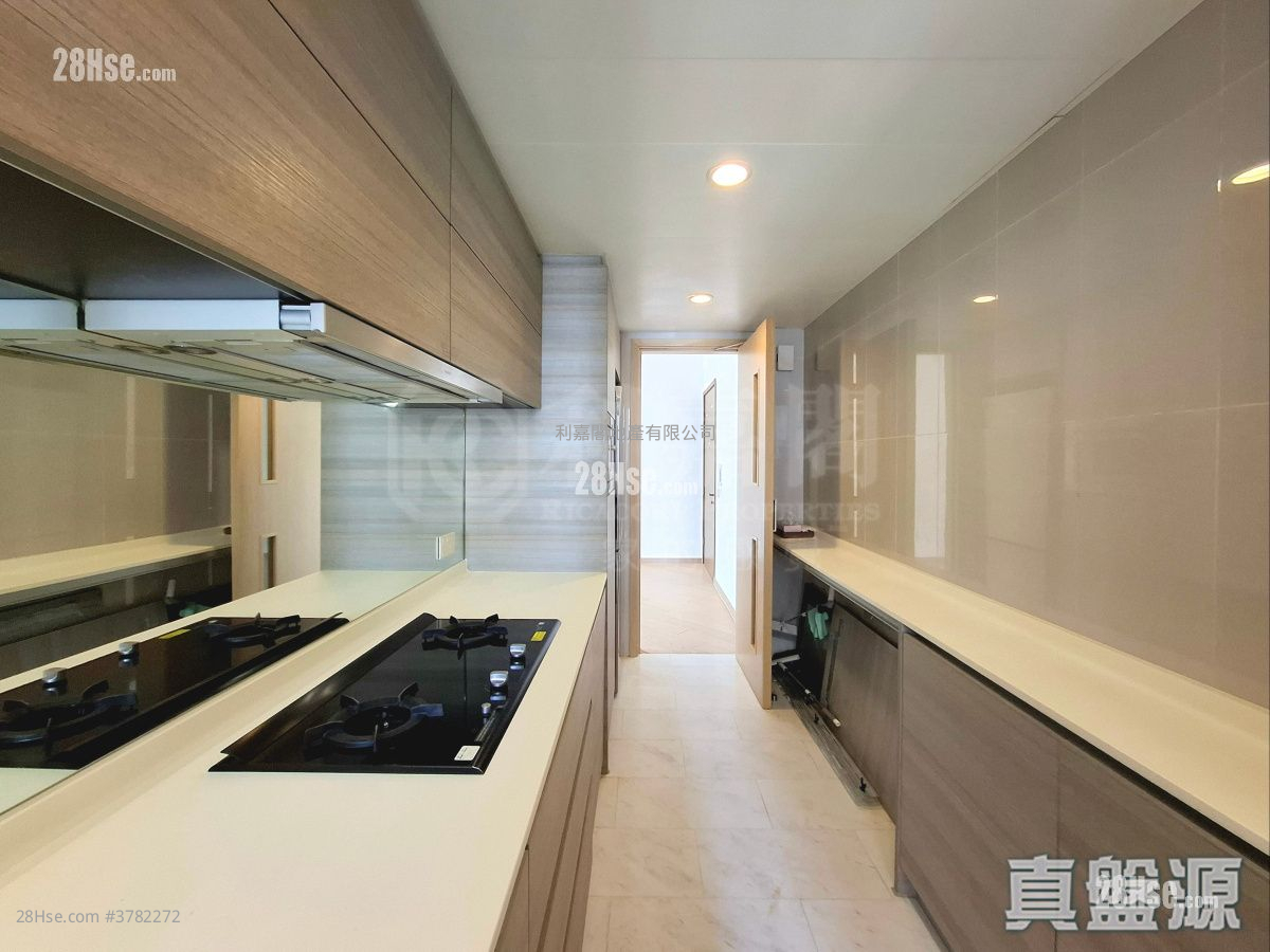 The Visionary Sell 2 Bedrooms , 1 Bathroom 703 ft²