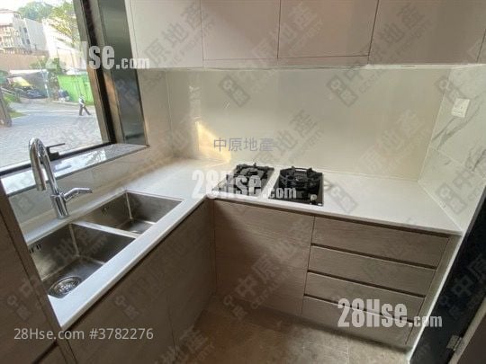 The Hampstead Reach Sell 4 Bedrooms , 4 Bathrooms 1,764 ft²