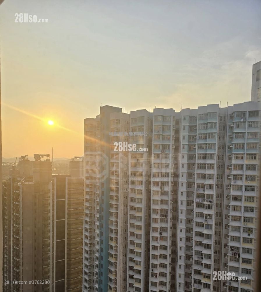 Hoi Lok Court Sell 2 Bedrooms 482 ft²