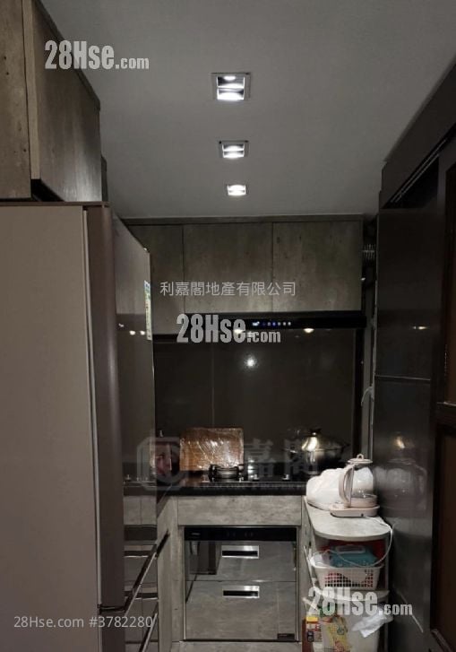 Hoi Lok Court Sell 2 Bedrooms 482 ft²