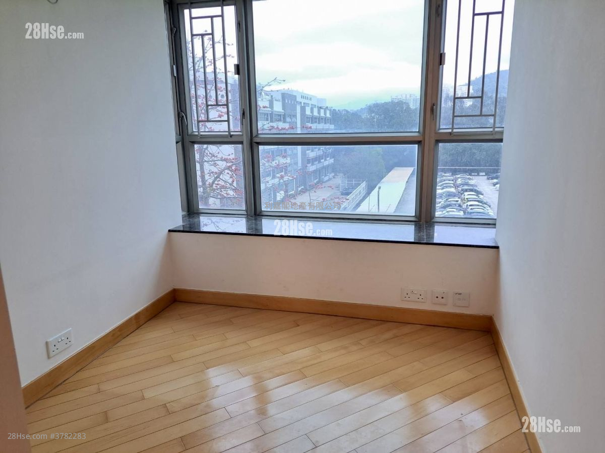 Yoho Town Sell 2 Bedrooms , 1 Bathroom 393 ft²