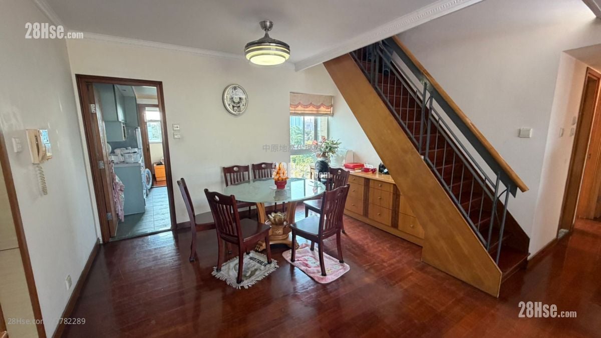 Evergreen Place Sell 5+ Bedrooms , 2 Bathrooms 1,113 ft²