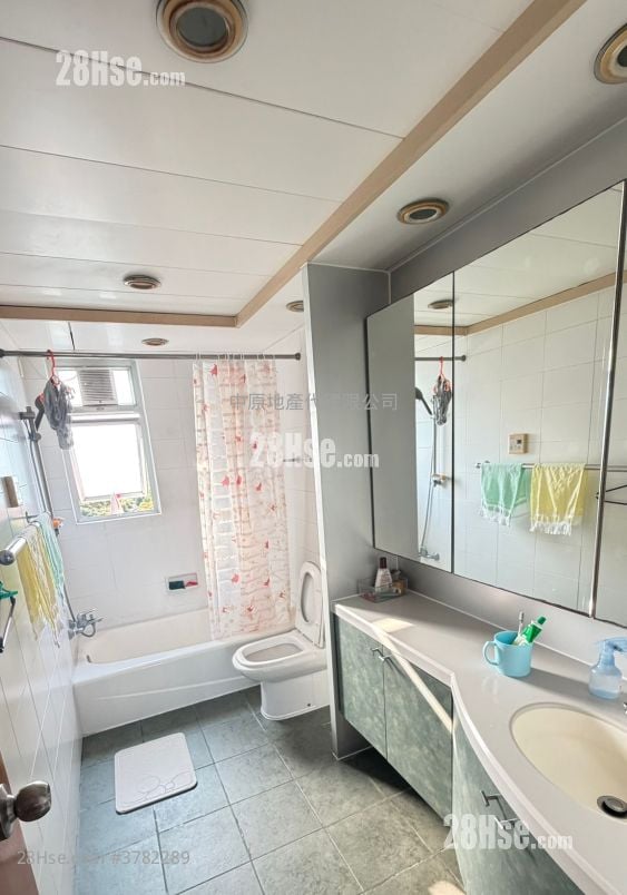 Evergreen Place Sell 5+ Bedrooms , 2 Bathrooms 1,113 ft²