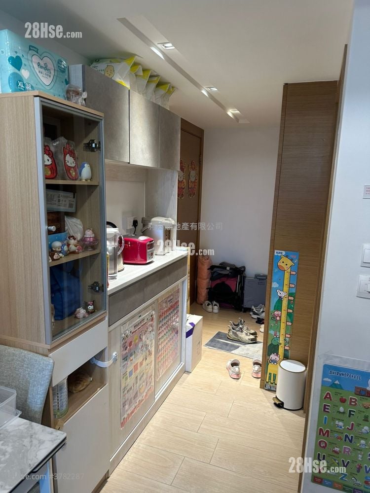 峻峦 售盘 2 房 , 1 浴室 405 平方尺