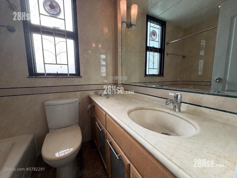 Villa Pinada House Sell 2 Bedrooms 589 ft²