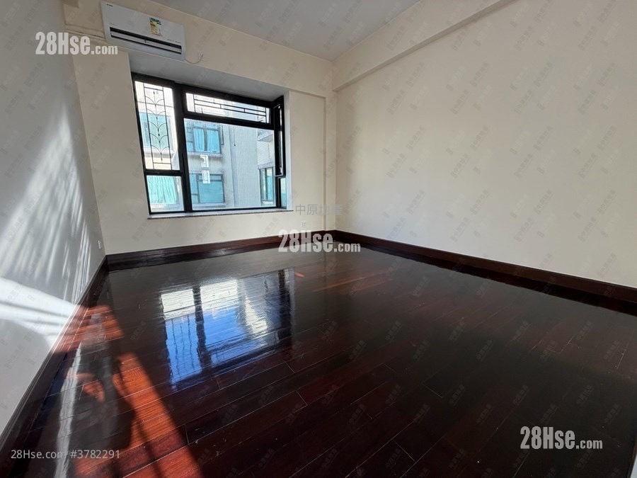 Villa Pinada House Sell 2 Bedrooms 589 ft²