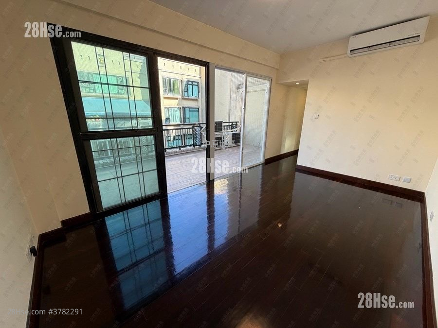 Villa Pinada House Sell 2 Bedrooms 589 ft²