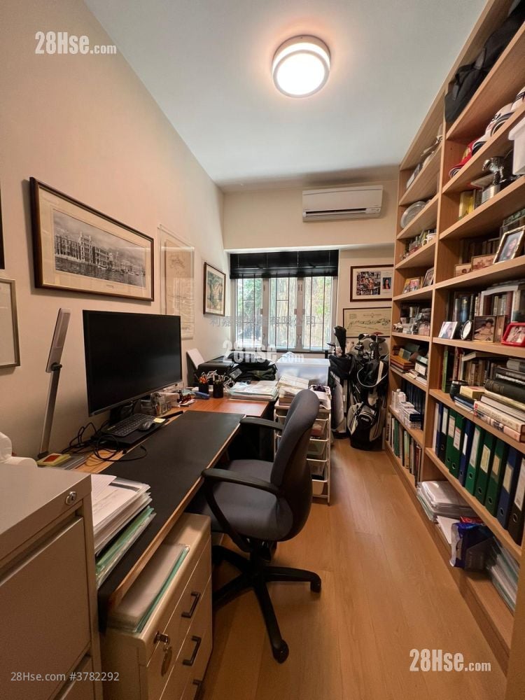 Swiss Towers Sell 3 Bedrooms 1,265 ft²