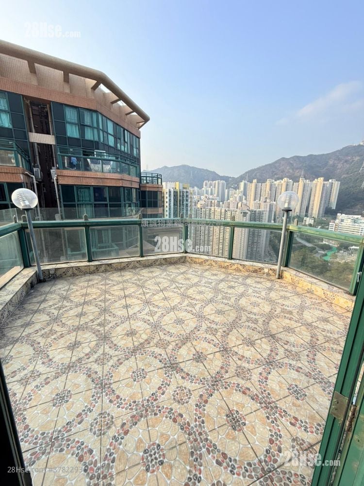 Galaxia Sell 3 Bedrooms , 2 Bathrooms 1,271 ft²