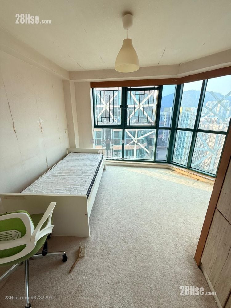 Galaxia Sell 3 Bedrooms , 2 Bathrooms 1,271 ft²