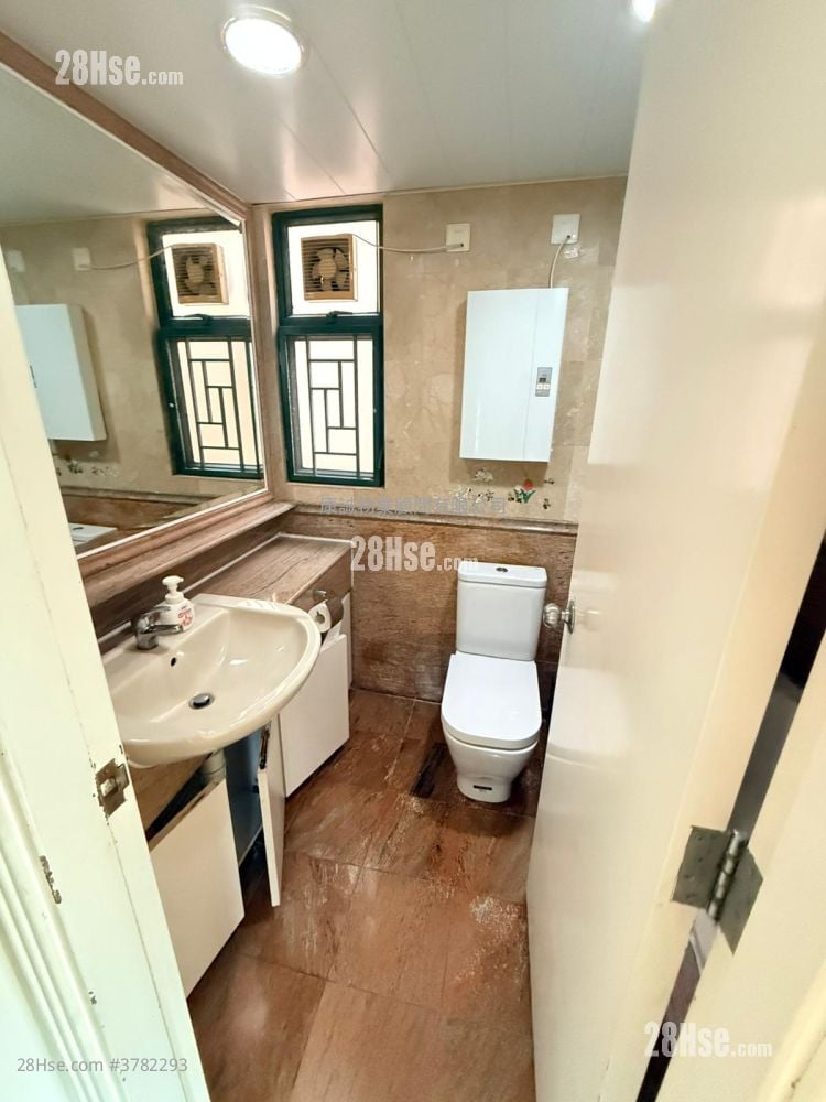 Galaxia Sell 3 Bedrooms , 2 Bathrooms 1,271 ft²