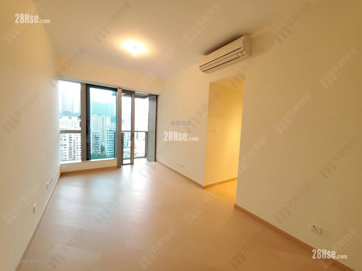 Grand Central Sell 2 Bedrooms , 1 Bathroom 597 ft²
