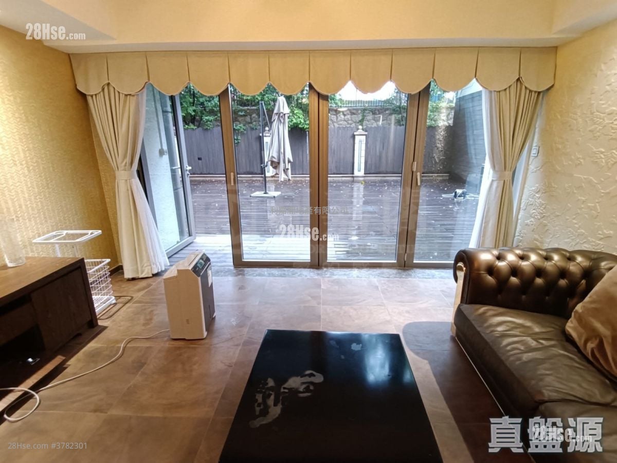 The Zumurud Rental 1,577 ft²