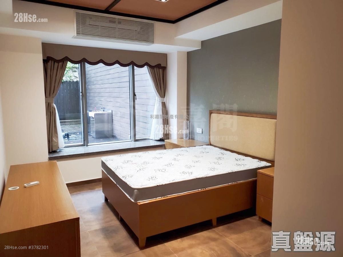 The Zumurud Rental 1,577 ft²