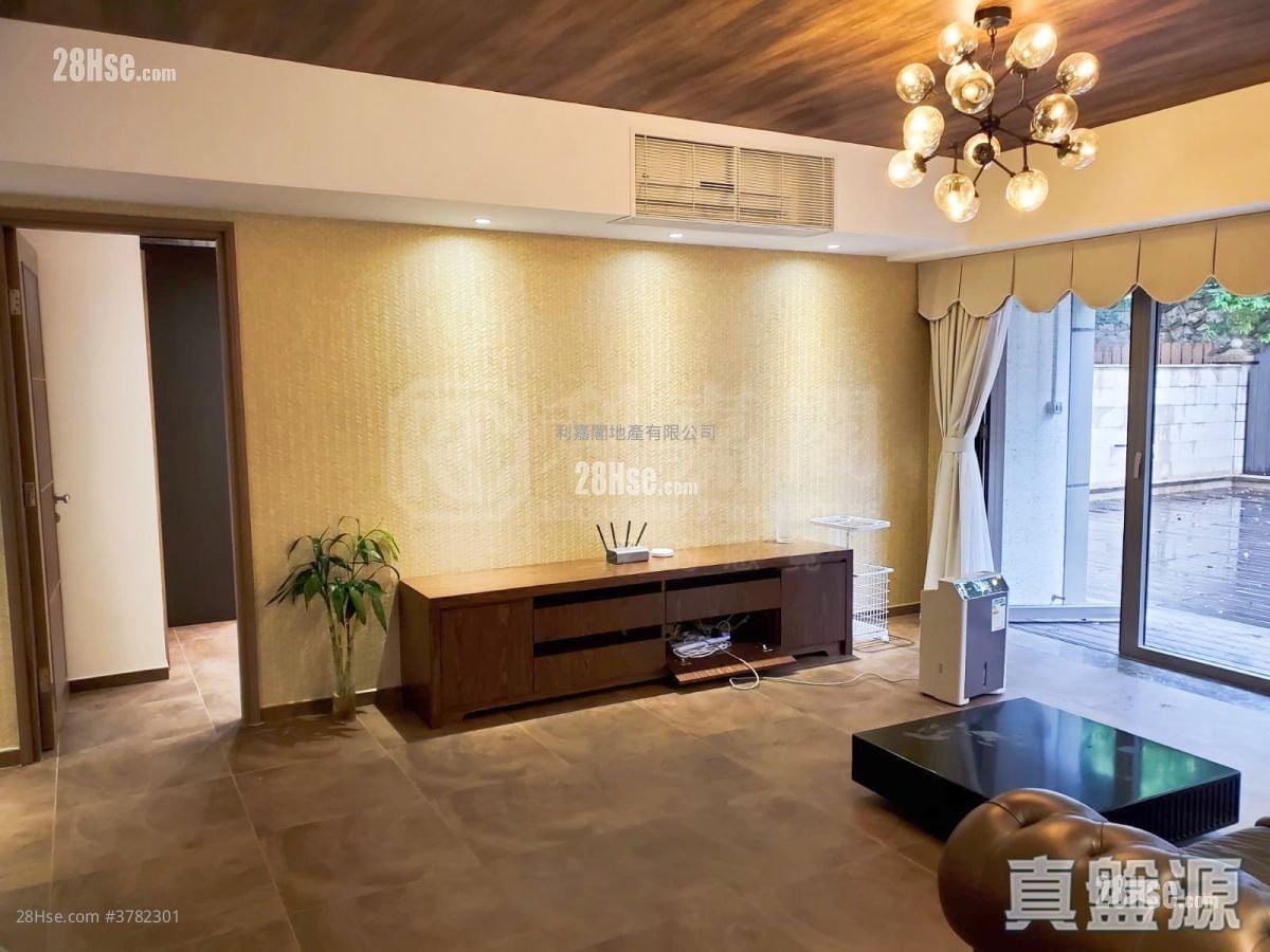 The Zumurud Rental 1,577 ft²