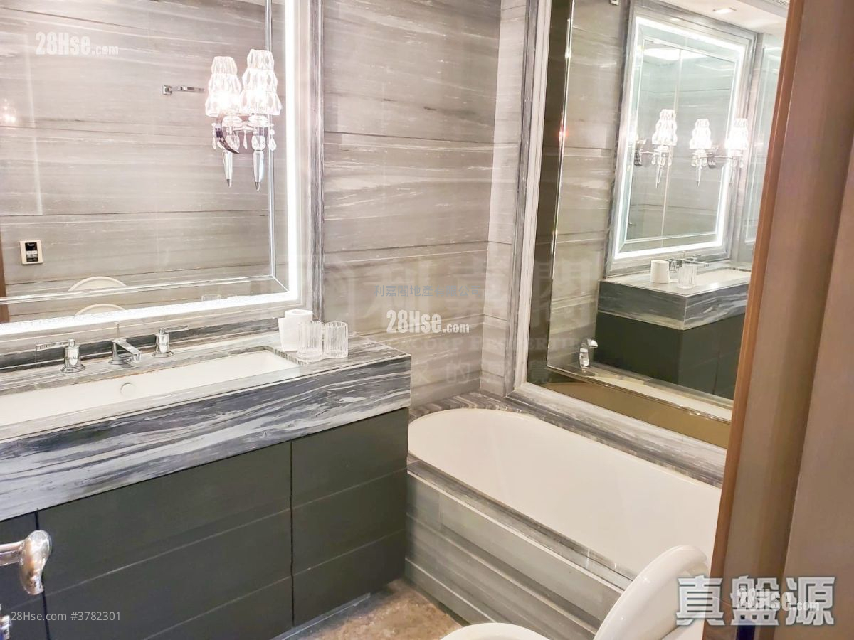 The Zumurud Rental 1,577 ft²