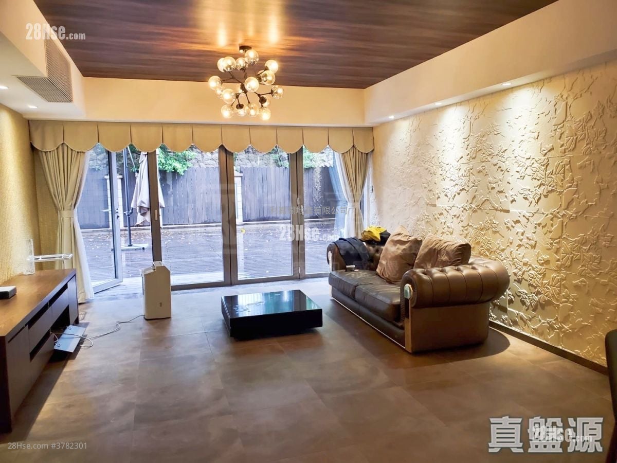 The Zumurud Rental 1,577 ft²