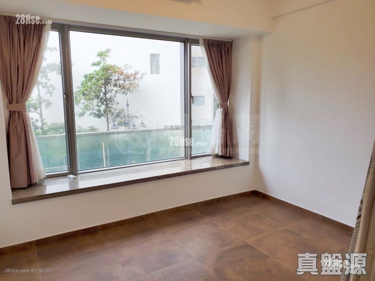 The Zumurud Rental 1,577 ft²