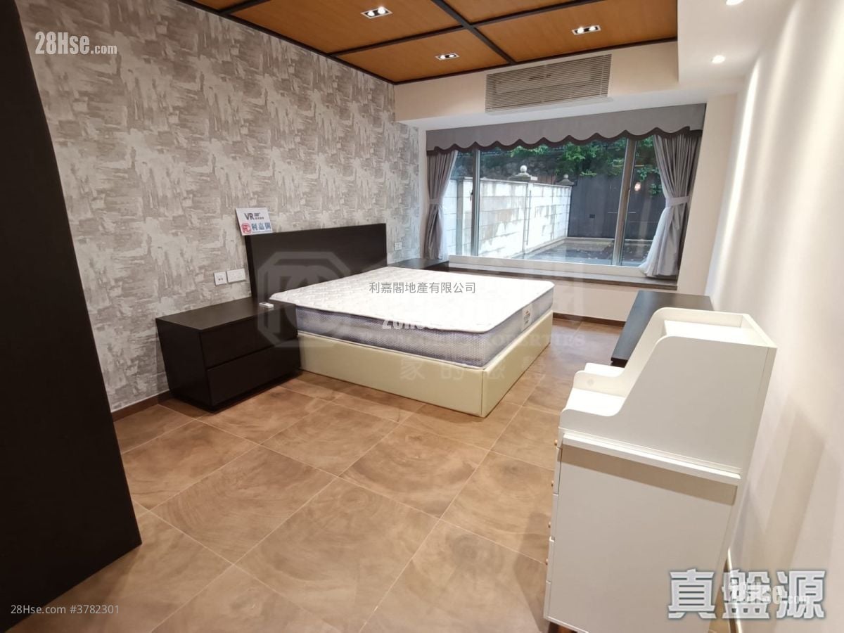 The Zumurud Rental 1,577 ft²