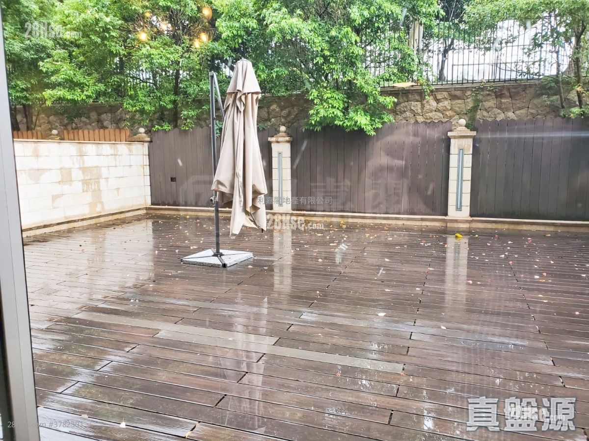 The Zumurud Rental 1,577 ft²