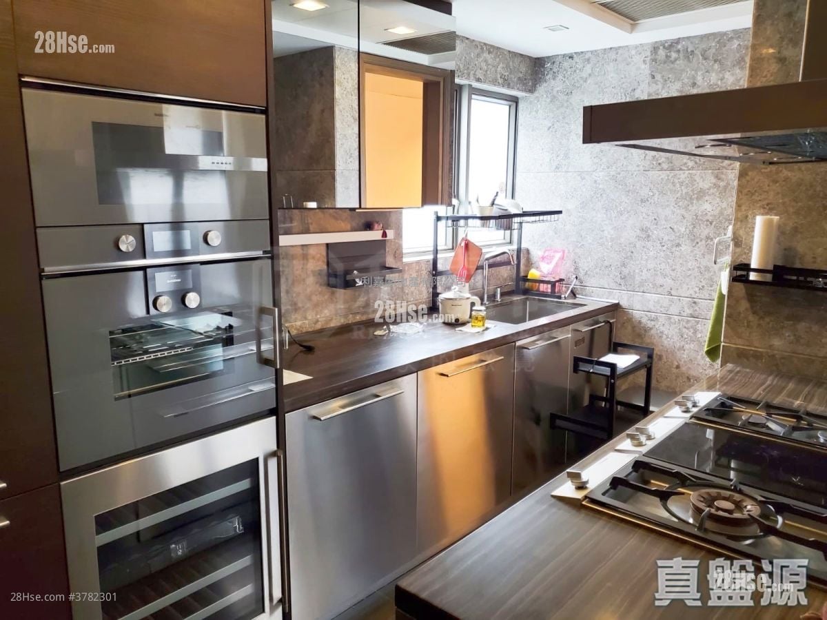 The Zumurud Rental 1,577 ft²