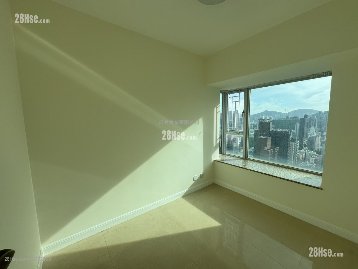 Sky Tower Sell 2 Bedrooms , 1 Bathroom 452 ft²