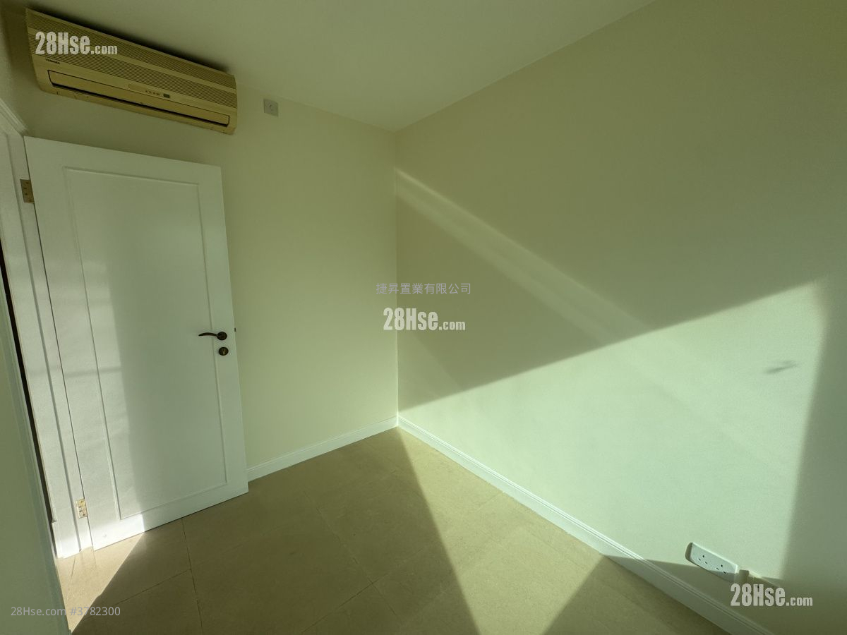 Sky Tower Sell 2 Bedrooms , 1 Bathroom 452 ft²