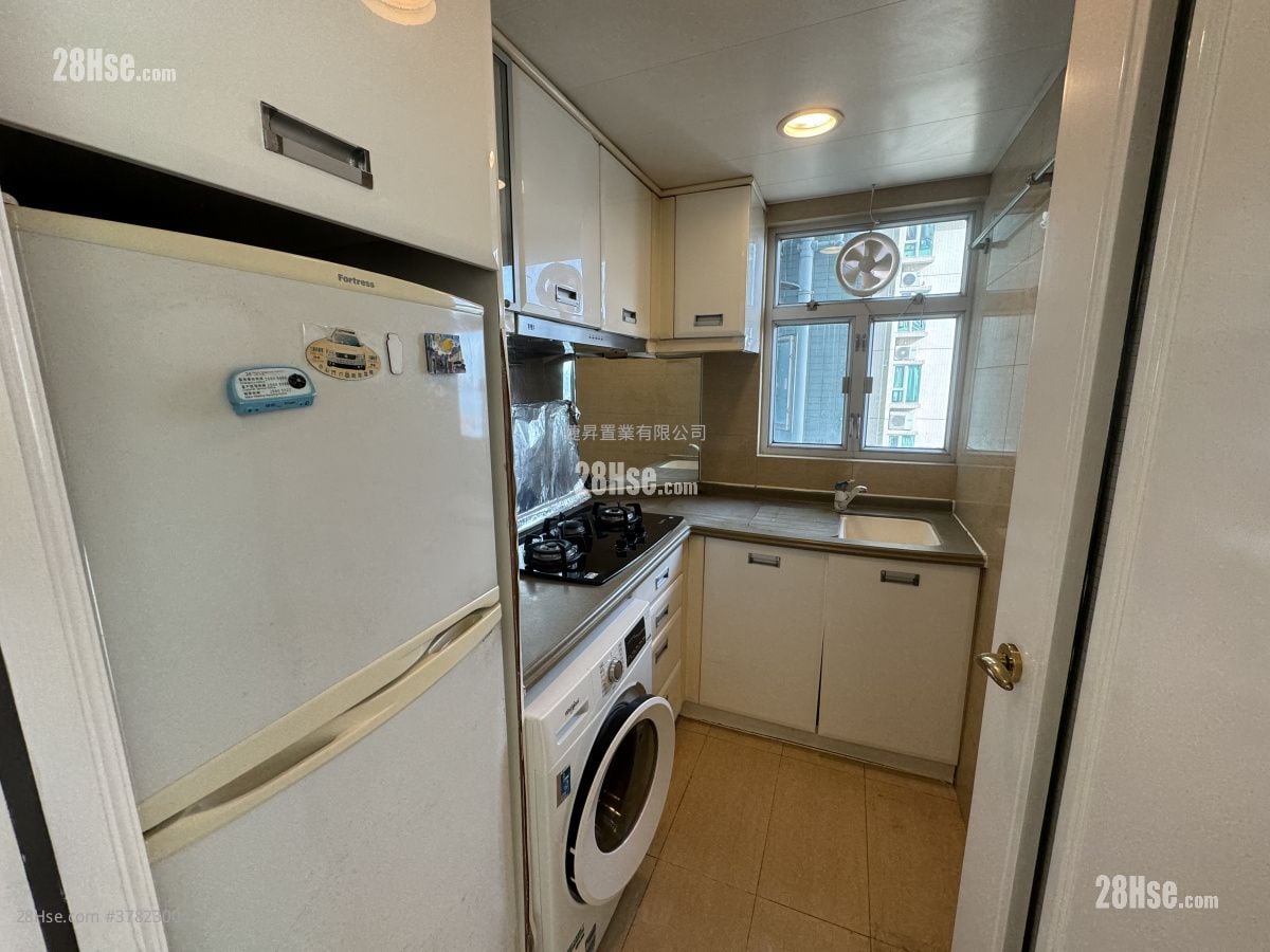 Sky Tower Sell 2 Bedrooms , 1 Bathroom 452 ft²